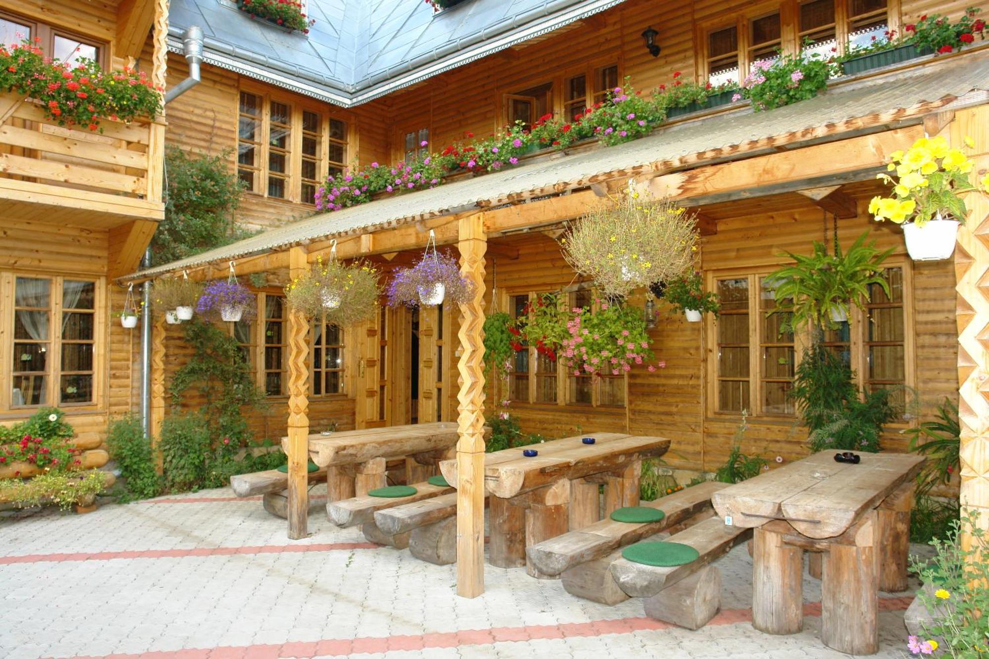 Pension Crizantema Vatra Moldovitei Exterior photo