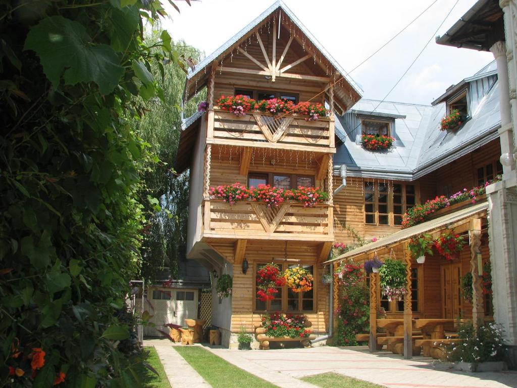 Pension Crizantema Vatra Moldovitei Exterior photo